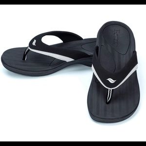 Powerstep Black Sandals. Size 8. NEVER WORN